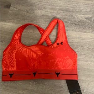 New Rock sports bra red size small